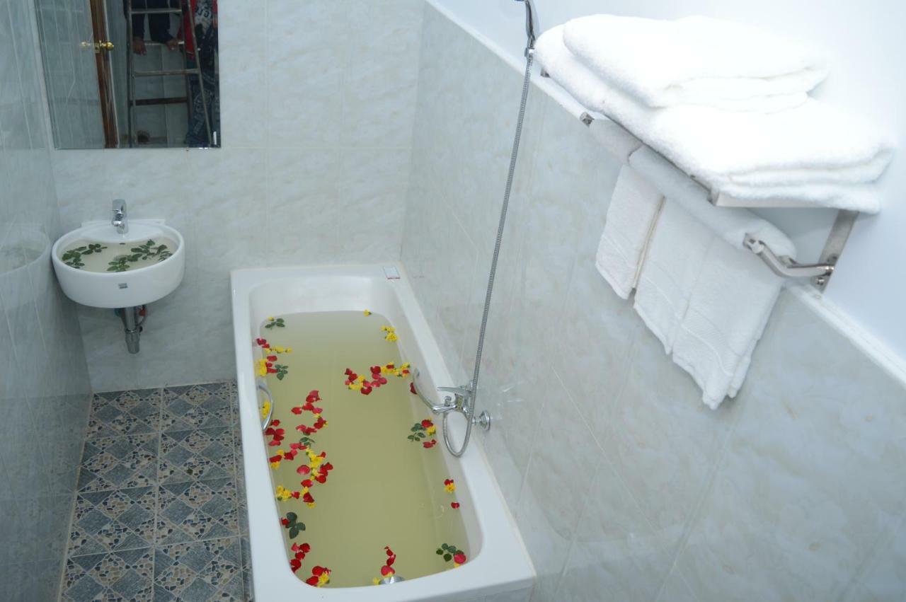 Kayah Golden Hill Hotel 3*